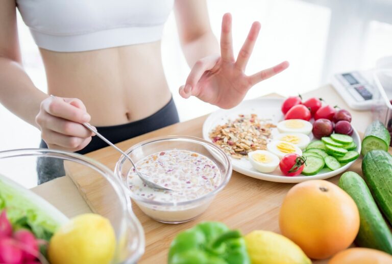 Adjusting Your Diet for Effective Weight Loss While Gymming